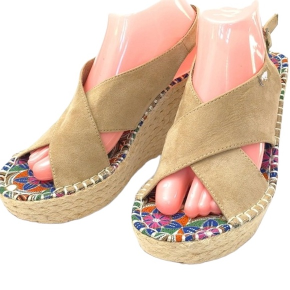 Rocket Dog size 10 tan slingback platform wedge very comfortable - Picture 3 of 16